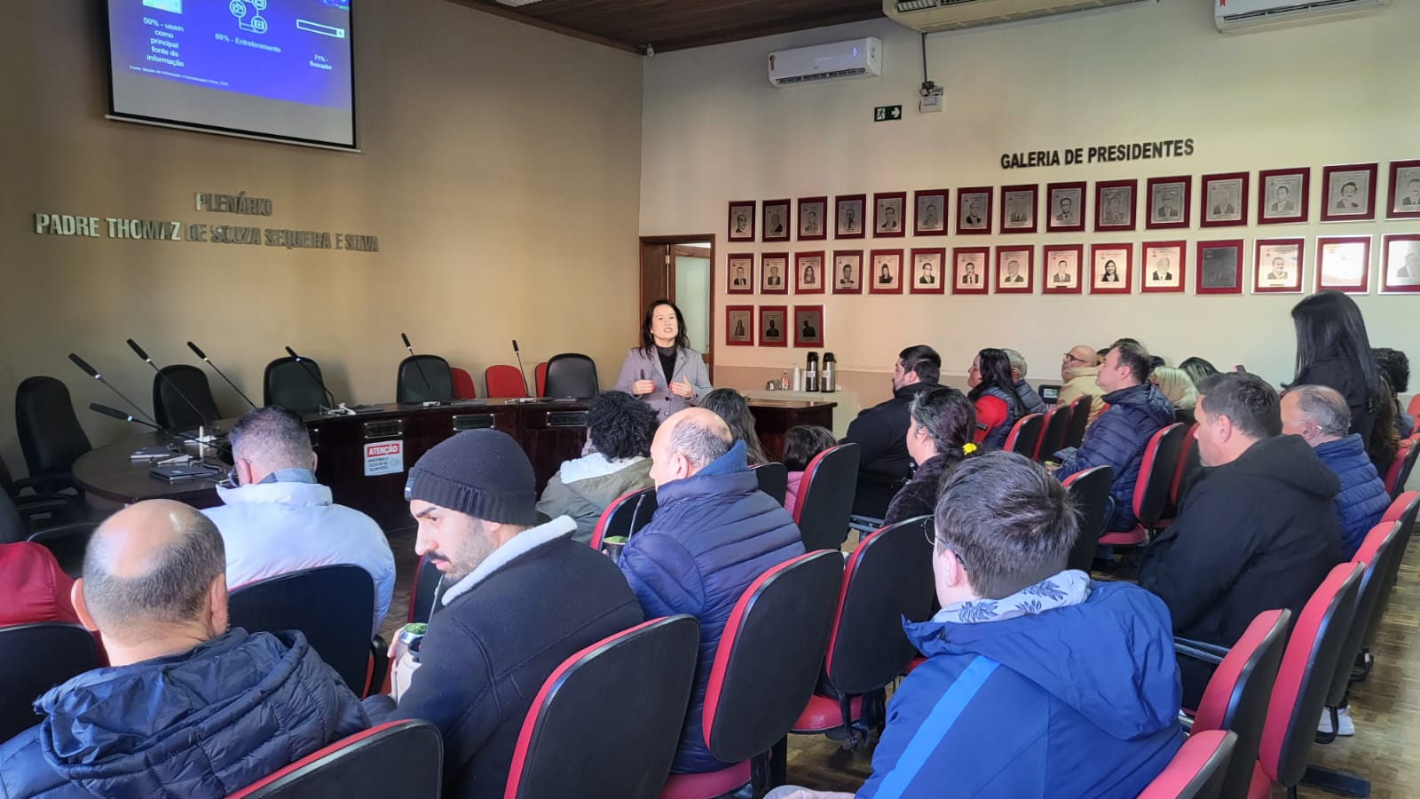 Mídias Sociais é tema de oficina promovida pela Câmara de Vereadores