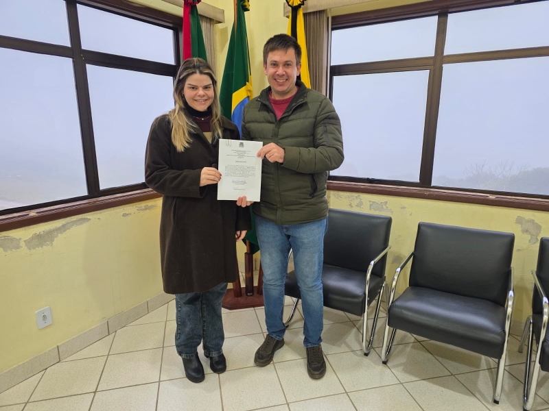 Prefeitura de Arroio do Padre empossa nova médica clínica geral