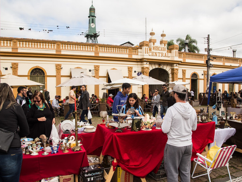 Entre o retrô e a memória, escolhas cotidianas reinventam o Centro Histórico de Pelotas