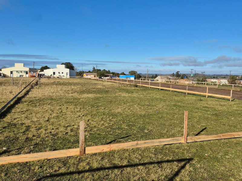 Empresa inicia marcação dos lotes para construção de moradias populares em Pinheiro Machado