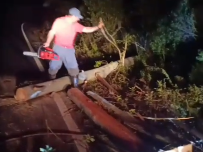 Temporal atinge Arroio Grande com fortes ventos e chuva intensa; Defesa Civil mantém alerta