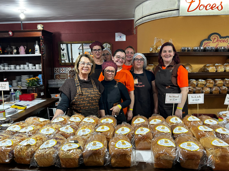 Há quase três décadas, Café Colonial Crochemore preserva sabores e produtos locais
